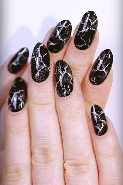 black fall nail designs